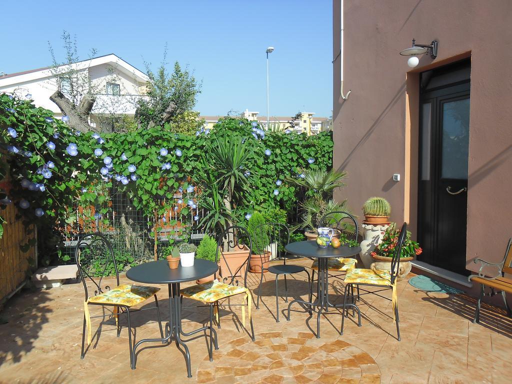 Viola Di Mare Rooms And Parking Termoli Exterior photo