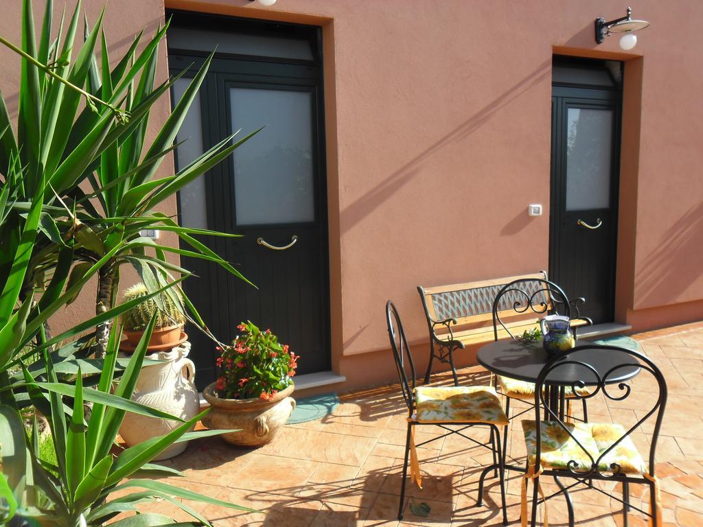 Viola Di Mare Rooms And Parking Termoli Exterior photo